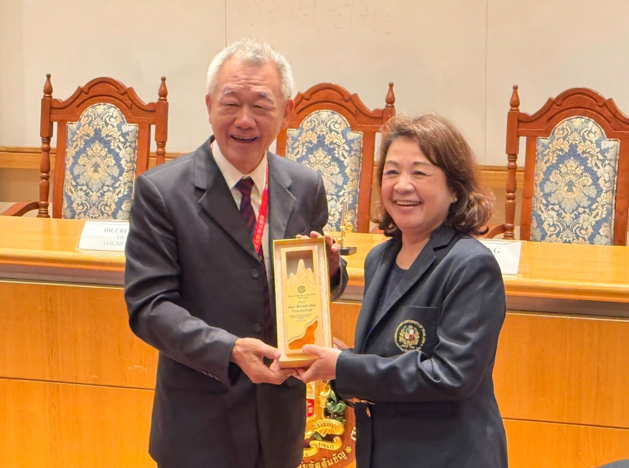 2025.08.26 本校拜訪泰國易三倉大學並簽署MoU