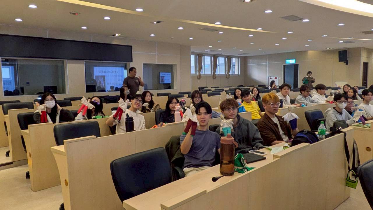 114.12.18聲揚世界五大洲-偶戲沉浸操偶體驗